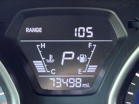 Used 2015 Hyundai Elantra Limited FWD image 25