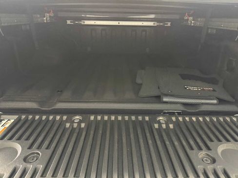 Used 2023 Nissan Frontier PRO-4X w/ Pro Convenience Package AWD/4WD image 10