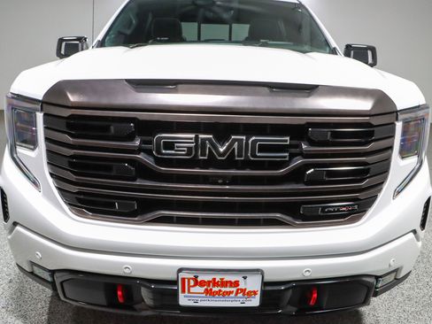 Used 2022 GMC Sierra 1500 AT4X AWD/4WD image 4