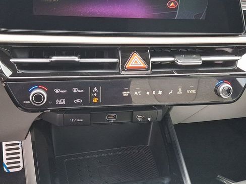 New 2025 Kia Niro Wave w/ Wave Preserve Package image 9