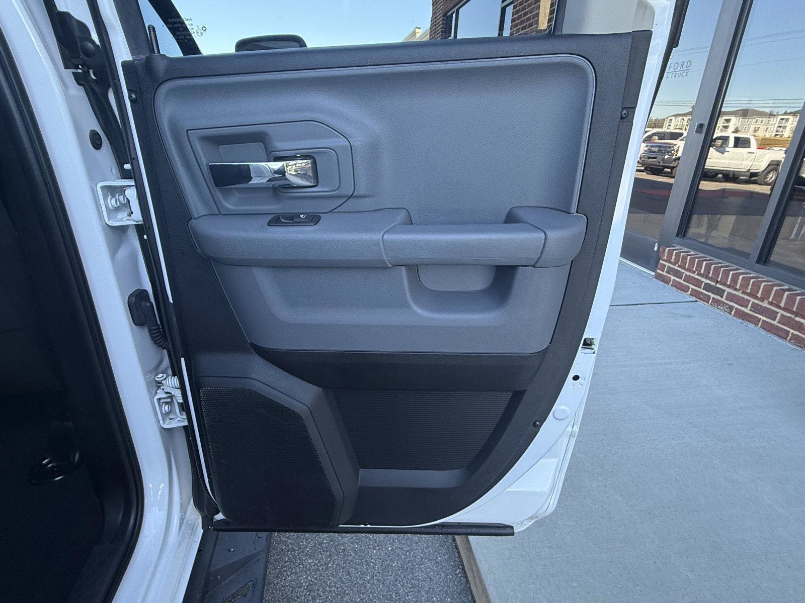 Used 2019 RAM 1500 Warlock AWD/4WD image 23