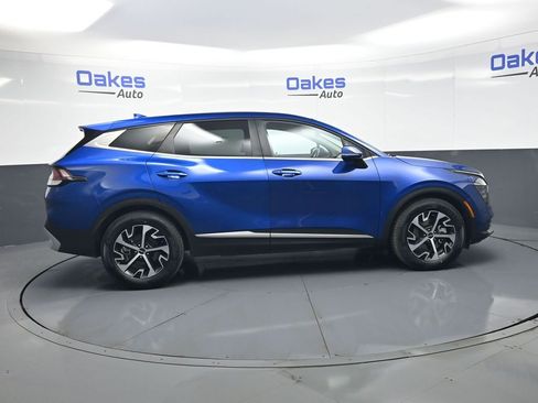 Certified 2025 Kia Sportage EX FWD image 9