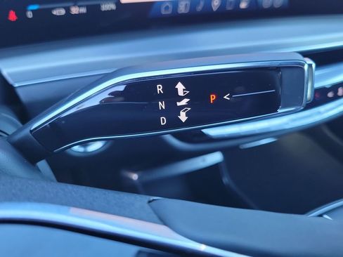 Certified 2024 Cadillac Lyriq Luxury image 14