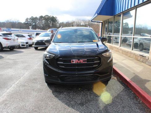 Used 2019 GMC Terrain SLE w/ Black Edition image 2