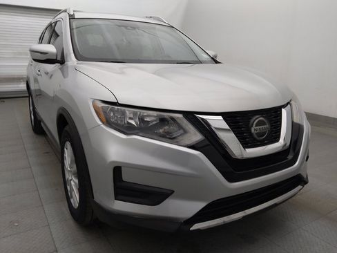 Used 2019 Nissan Rogue SV FWD image 13