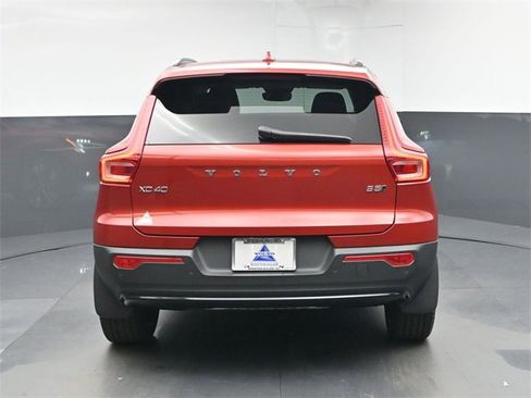 Used 2023 Volvo XC40 B5 Plus w/ Protection Package Premier image 7