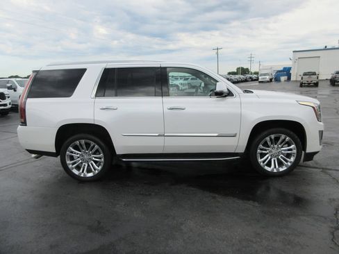 Used 2018 Cadillac Escalade Luxury w/ LPO, Radiant Package AWD/4WD image 5