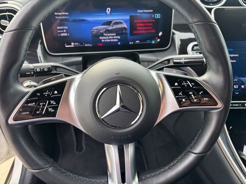 Used 2024 Mercedes-Benz GLC 300 image 11