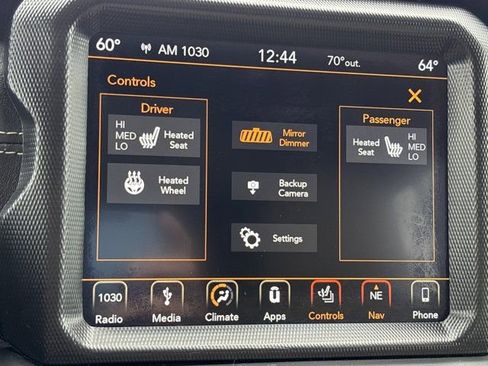 Used 2018 Jeep Wrangler Unlimited Sahara AWD/4WD image 32