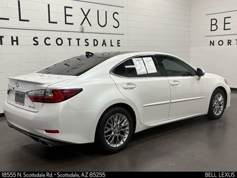Used 2017 Lexus ES 350 w/ Navigation System Package FWD image 4