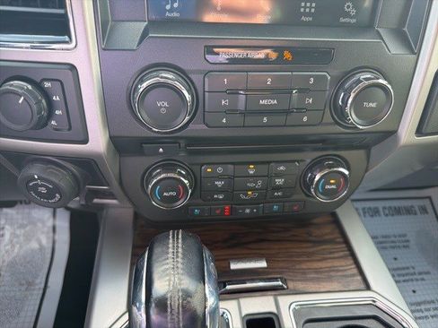 Used 2018 Ford F150 Lariat image 23