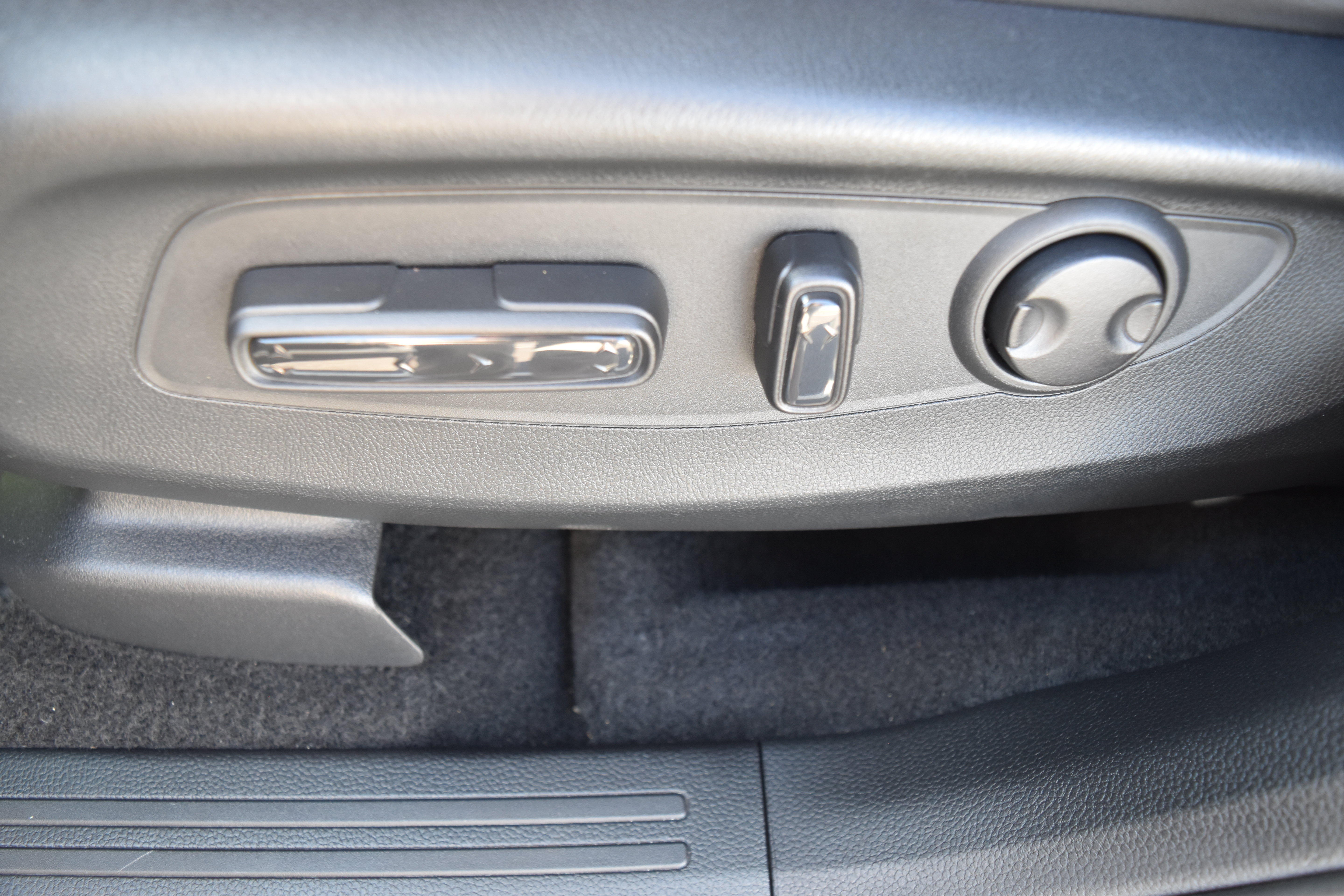 Used 2024 Honda CR-V EX-L image 14