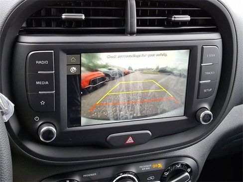 New 2025 Kia Soul LX w/ LX Technology Package image 12