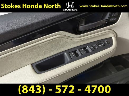 New 2026 Honda Odyssey Touring image 14