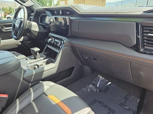 Certified 2023 GMC Sierra 1500 AT4 w/ Technology Package AWD/4WD image 15