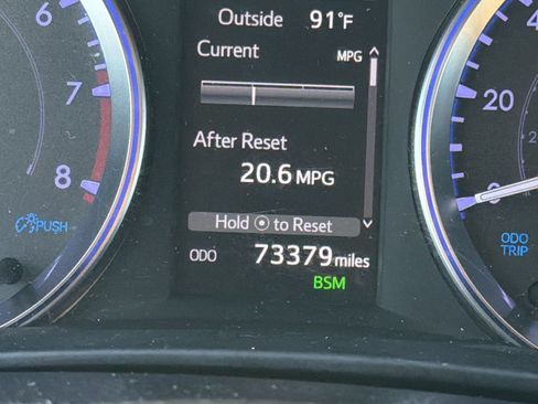 Used 2019 Toyota Highlander XLE FWD image 23