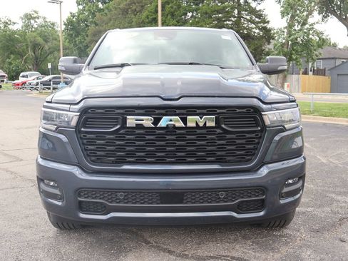 Used 2025 RAM 1500 Big Horn AWD/4WD image 2