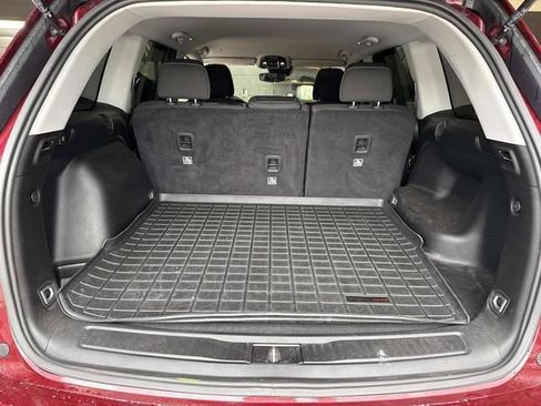 Used 2023 Jeep Grand Cherokee Laredo RWD image 30