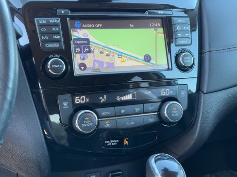 Used 2017 Nissan Rogue SL w/ SL Premium Package image 24