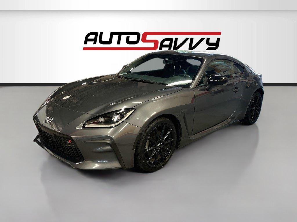 Used 2024 Toyota GR86 Premium RWD image 3