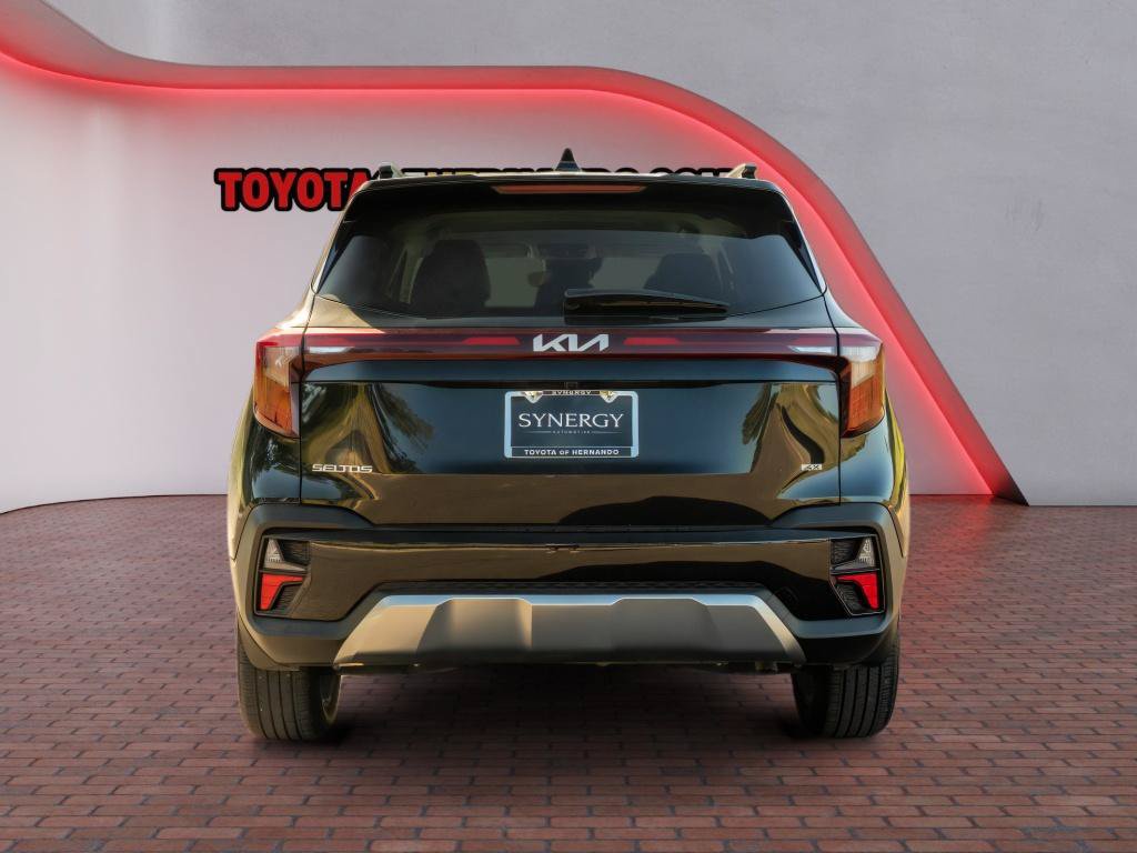 Used 2025 Kia Seltos S AWD/4WD image 7