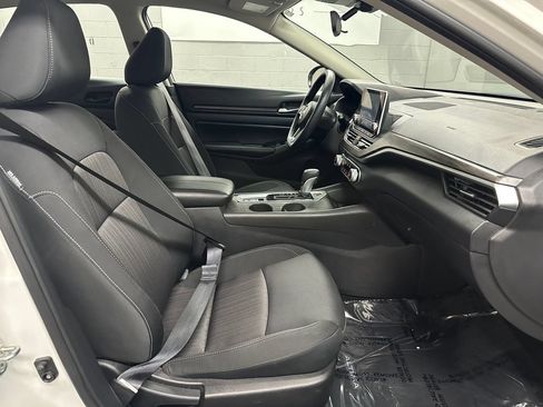 Used 2025 Nissan Altima 2.5 SV AWD/4WD image 20