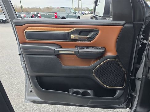 Used 2022 RAM 1500 Limited w/ Body Color Bumper Group image 22