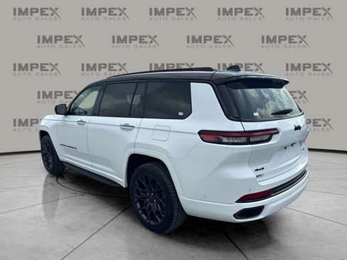 Used 2024 Jeep Grand Cherokee L Summit AWD/4WD image 2