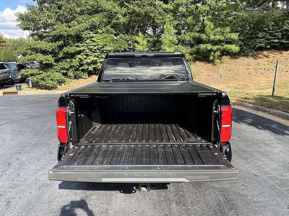 Certified 2025 Toyota Tacoma SR5 AWD/4WD image 27