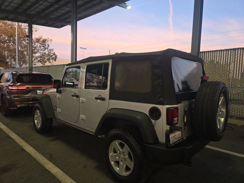 Used 2012 Jeep Wrangler Unlimited Sport image 6