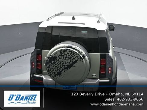 Used 2020 Land Rover Defender 110 HSE AWD/4WD image 17