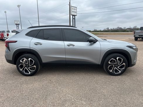 Certified 2024 Chevrolet Trax RS w/ Driver Confidence Package image 6