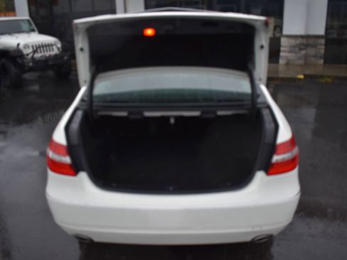 Used 2011 Mercedes-Benz E 350 Sedan image 30