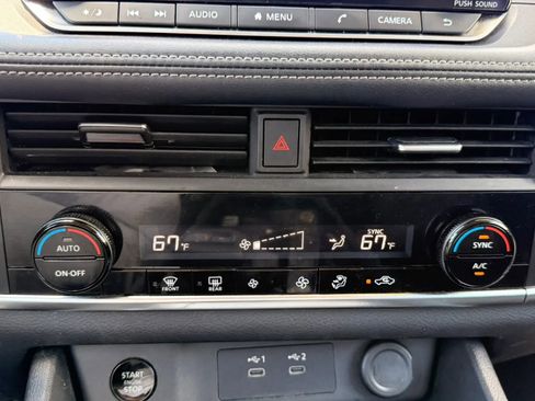Used 2024 Nissan Rogue SV FWD image 24