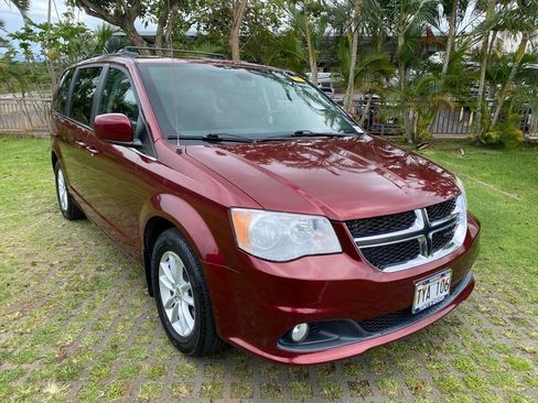 Used 2019 Dodge Grand Caravan SXT w/ Mopar Premium Addition Group image 19