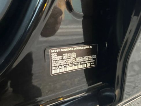 Used 2018 BMW 530i xDrive 530i xDrive Sedan w/ Premium Package image 23