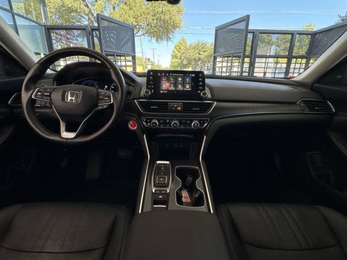 Certified 2021 Honda Accord Touring image 9