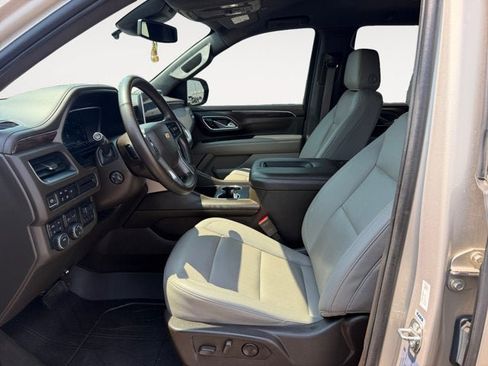 Used 2023 Chevrolet Tahoe LT w/ Luxury Package AWD/4WD image 9