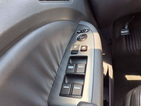 Used 2006 Honda Odyssey EX-L image 10