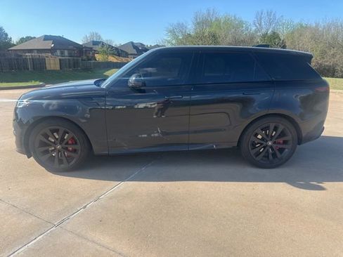 Used 2025 Land Rover Range Rover Sport Dynamic SE AWD/4WD image 2