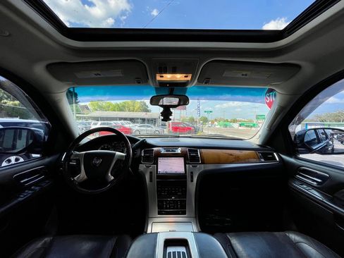 Used 2014 Cadillac Escalade ESV Platinum image 13