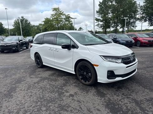 Used 2025 Honda Odyssey Sport-L image 6
