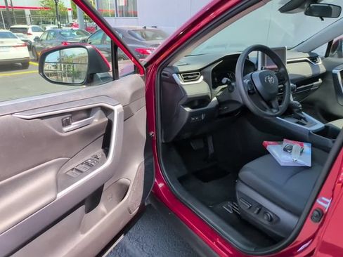 Certified 2025 Toyota RAV4 XLE AWD/4WD image 10