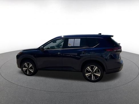 Used 2026 Nissan Rogue SL FWD image 9