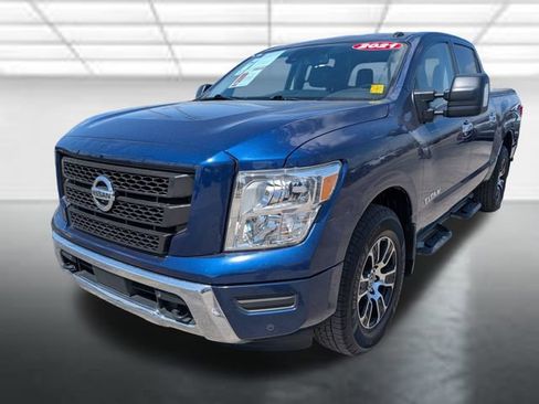 Used 2021 Nissan Titan SV w/ SV Convenience Package AWD/4WD image 25