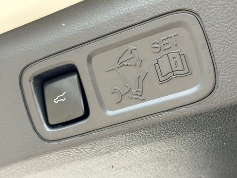 Certified 2023 Ford Expedition Max Limited RWD image 36