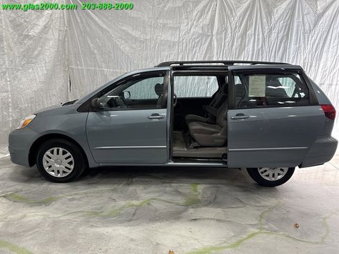 Used 2005 Toyota Sienna CE image 30
