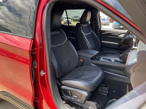 Used 2025 Ford Explorer ST AWD/4WD image 19