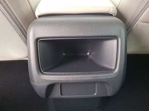 Used 2025 Honda HR-V LX image 11