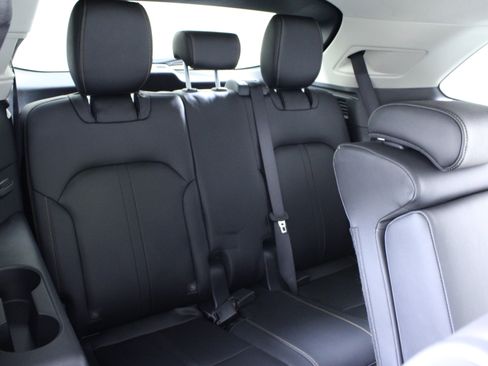 Used 2024 MAZDA CX-90 3.3 Turbo w/ Preferred Plus image 17